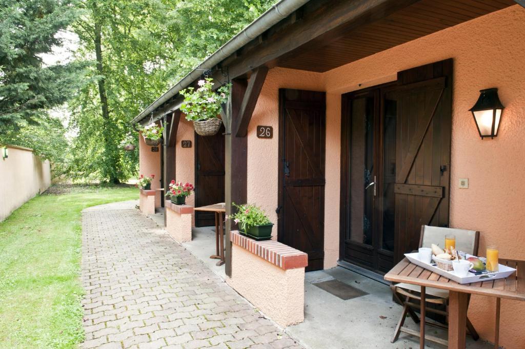 Logis Le Quai Fleuri Hotel Les Villages Voveens Værelse billede