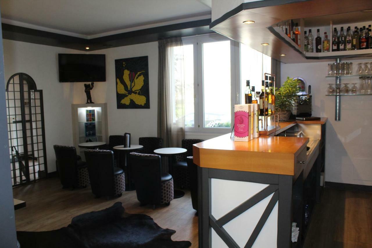 Logis Le Quai Fleuri Hotel Les Villages Voveens Eksteriør billede