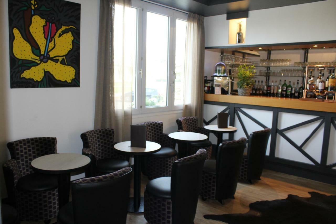 Logis Le Quai Fleuri Hotel Les Villages Voveens Eksteriør billede