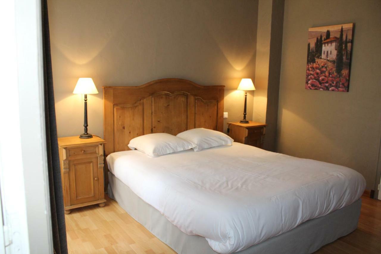 Logis Le Quai Fleuri Hotel Les Villages Voveens Eksteriør billede