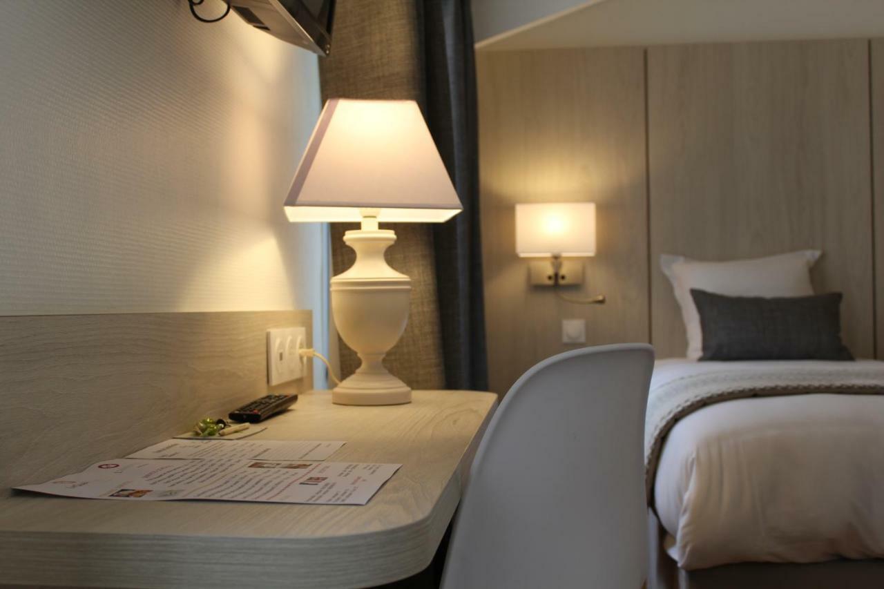 Logis Le Quai Fleuri Hotel Les Villages Voveens Eksteriør billede